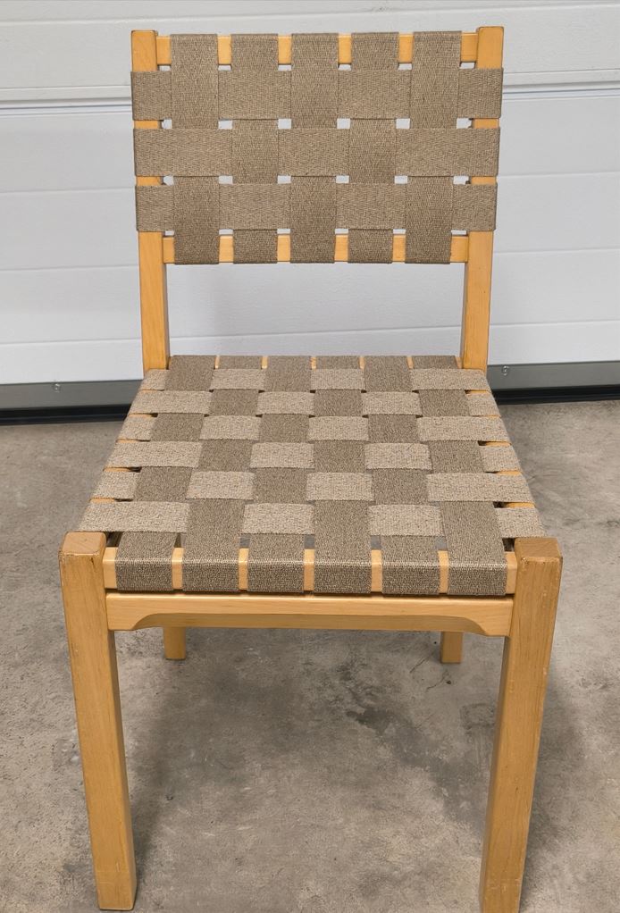 Artek 615-tuolin kunnostus ja vyöttäminen